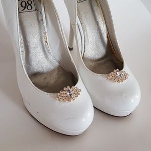 Rose gold crystal shoe clips